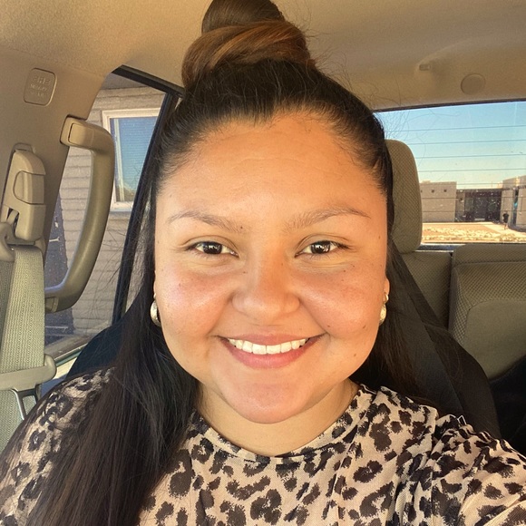 Meet your Posher, Tina - Picture 1 of 1